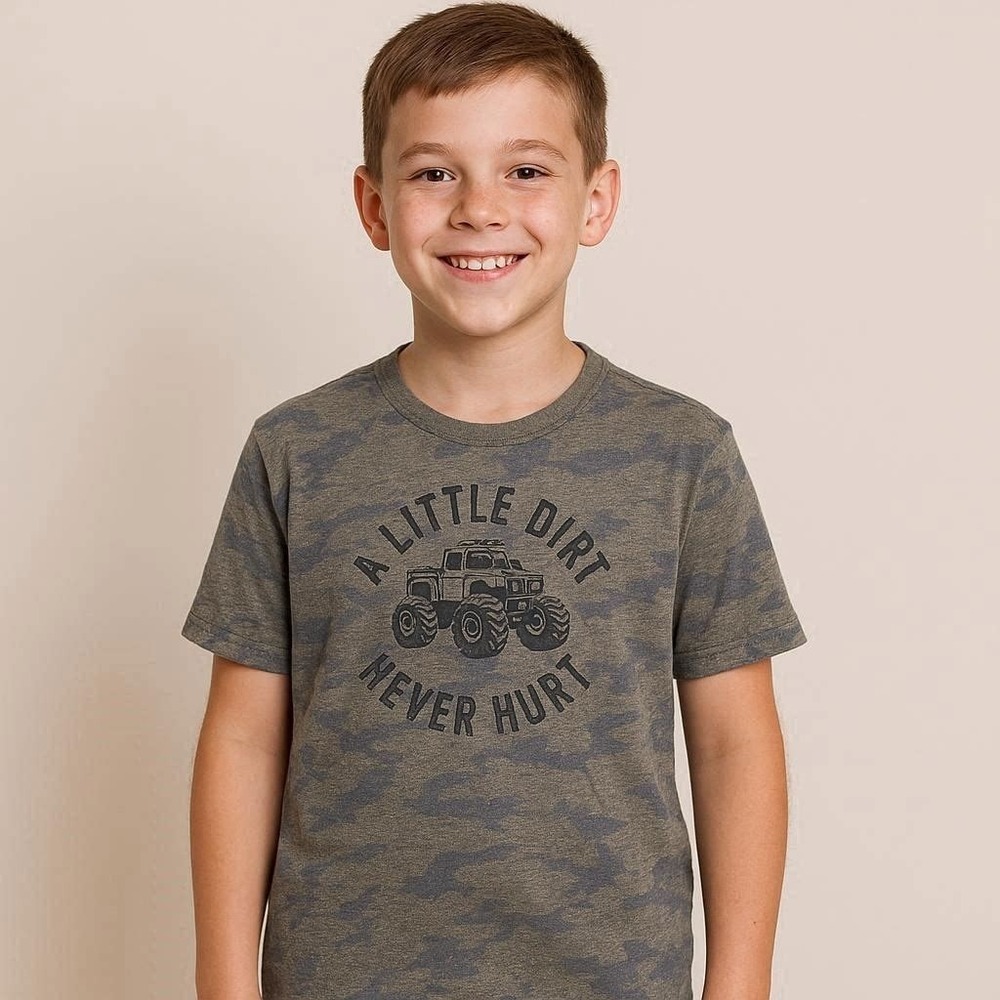 LAT Youth Fine Jersey T-Shirt Vintage Camo A Little Dirt Never Hurt Graphic L